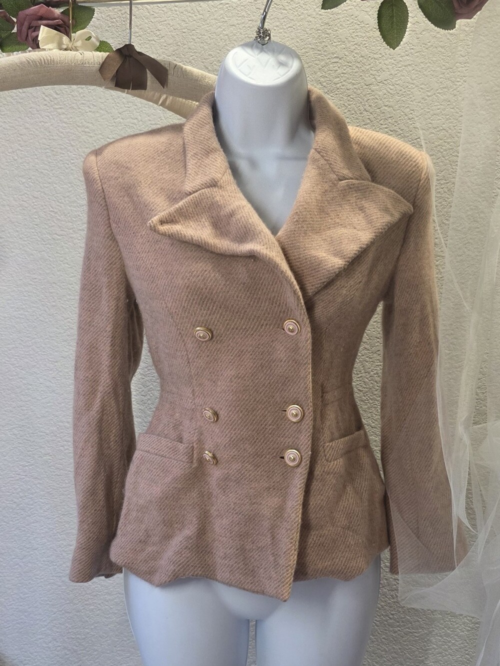 Versus Versace Vintage Fitted Women’s Double-Breasted Pink Wool Blazer